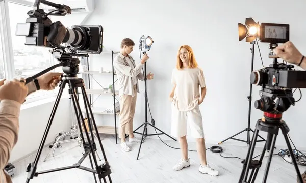 蘑菇视频 - 战地摄影师专访